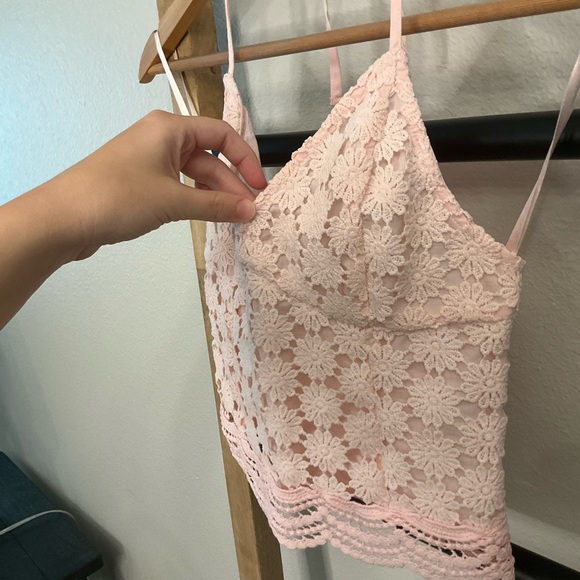 Hollister Lace Halter Crop Top - Picture 2 of 5